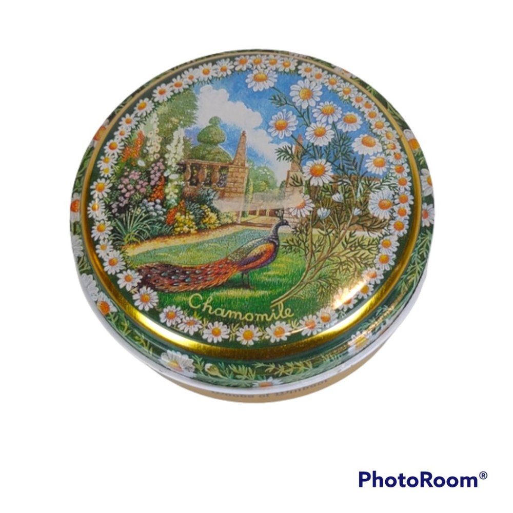 Vtg Woods of Windsor England Chamomile Scent Soap Decorative Tin Peacock Garden